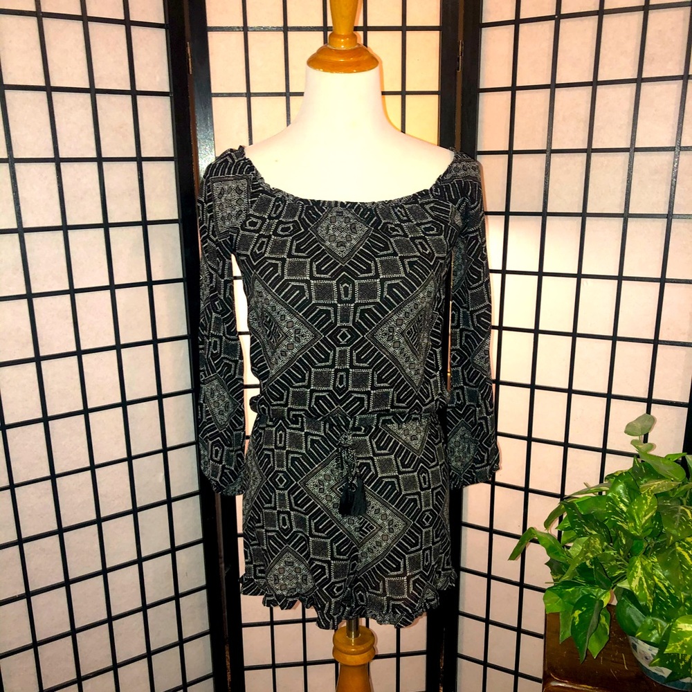 Charlotte Russe long sleeve shorts romper black XS